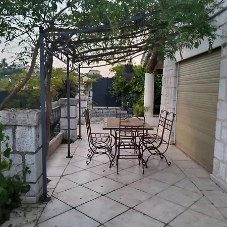 Magnifique Sur Les Collines De Nice, 6 Pieces, Clim, Barbecue, Sauna Et Hammam